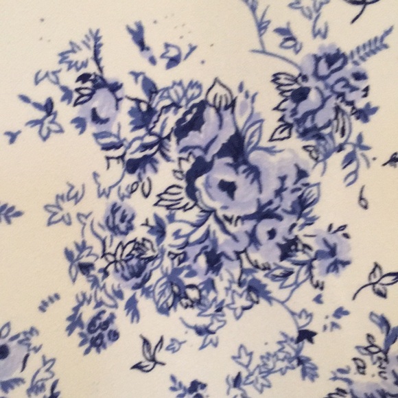 Misguided blue and white floral frill dress - Picture 4 of 4